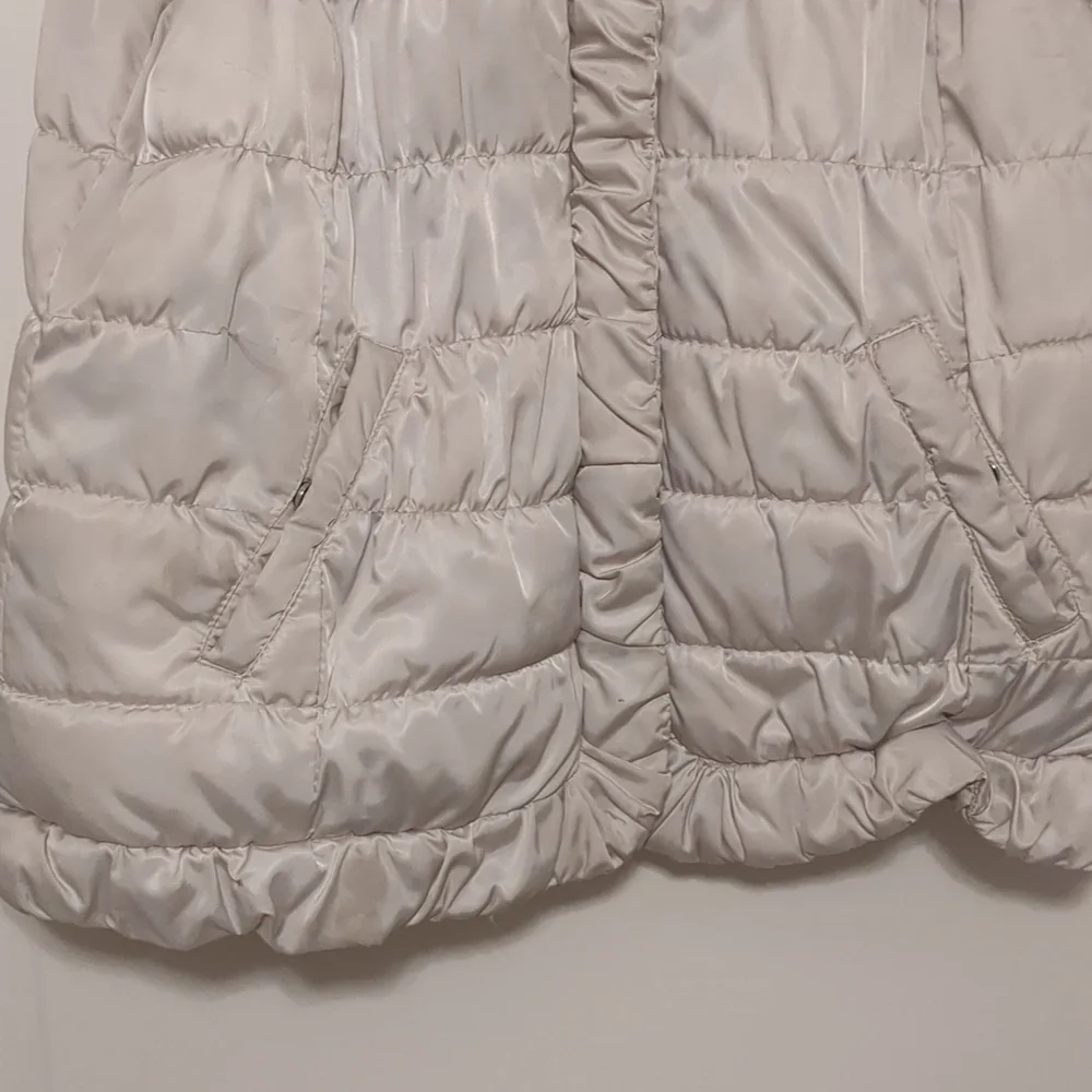 Coldwater‎ Creek puffer vest with scalloped hem